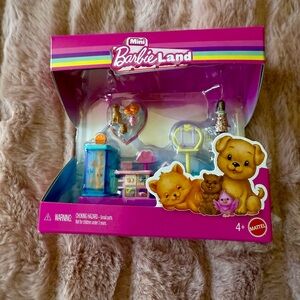 Mattel Barbie Land Mini Playset - Pink and Blue Pet Store